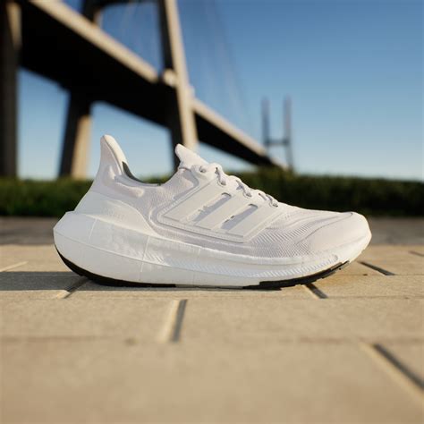 adidas light maat 31|Adidas ultraboost light weight.